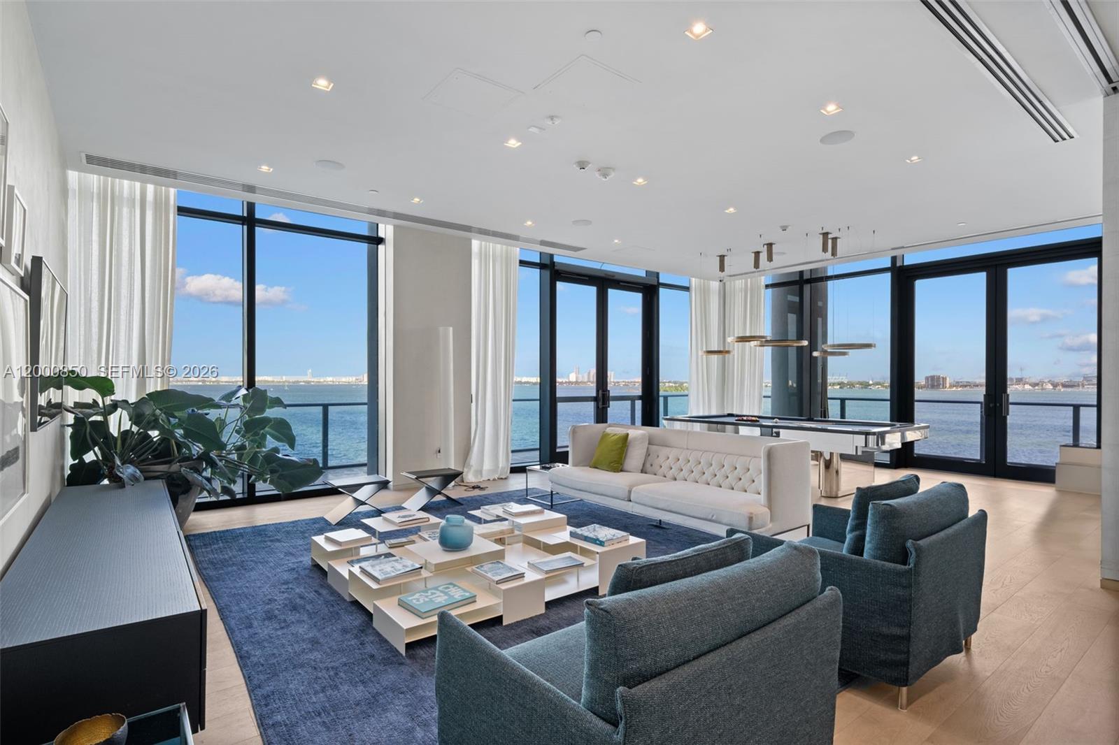 3131 NE 7th Ave # 3306