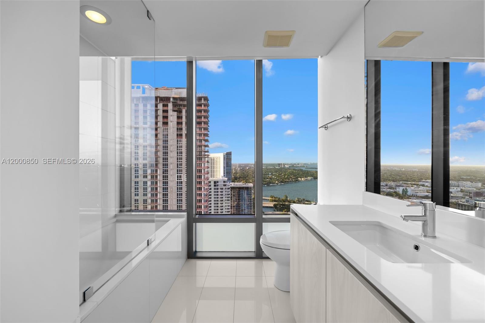 3131 NE 7th Ave # 3306