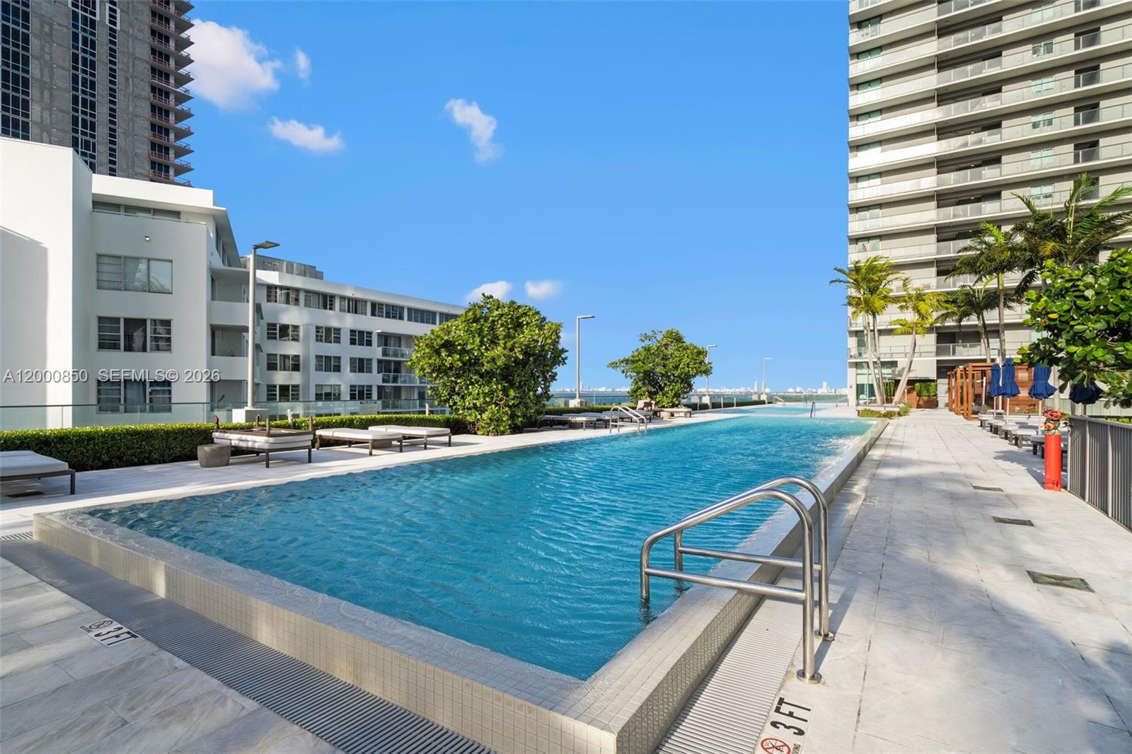 3131 NE 7th Ave # 3306