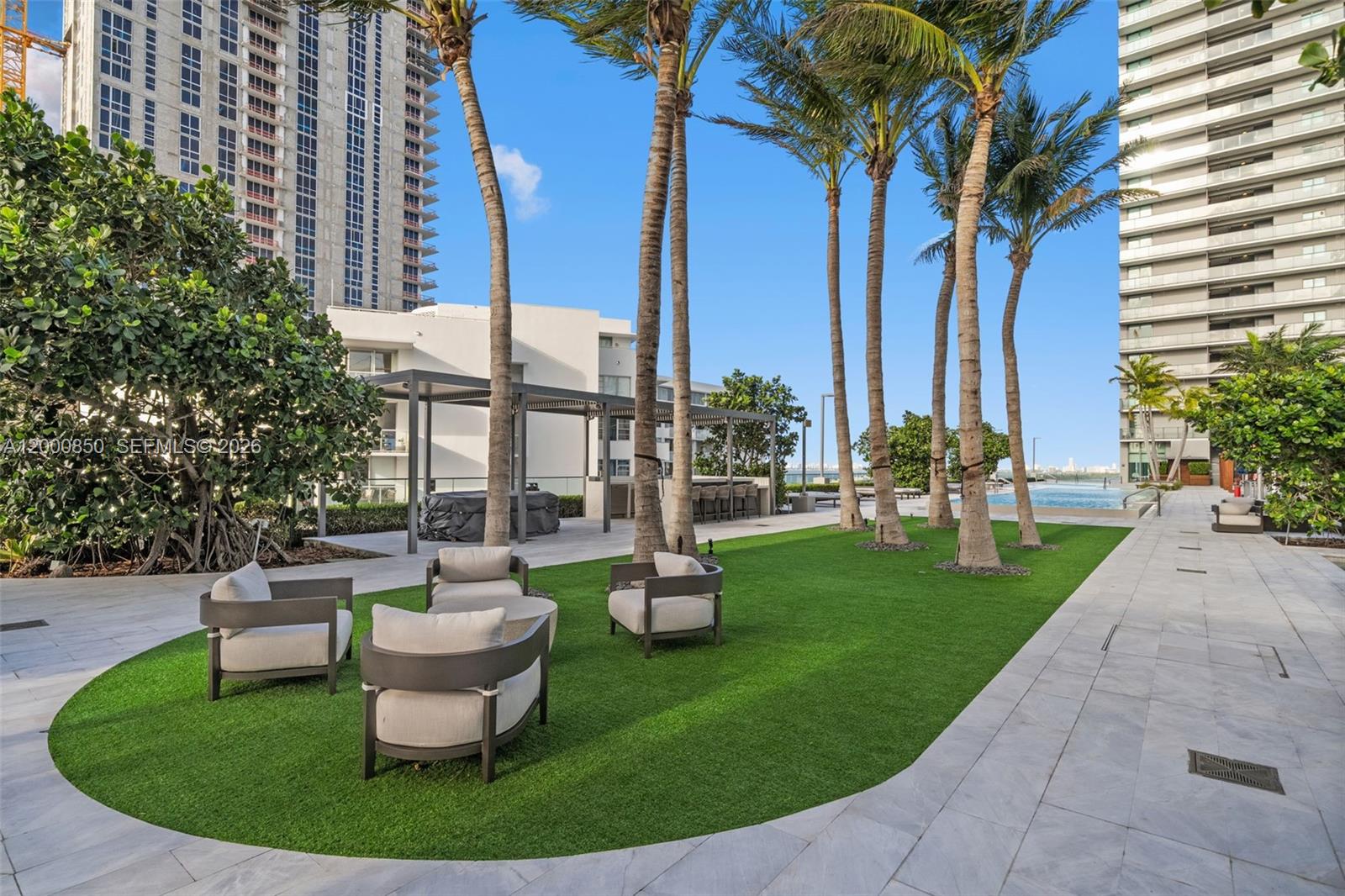 3131 NE 7th Ave # 3306