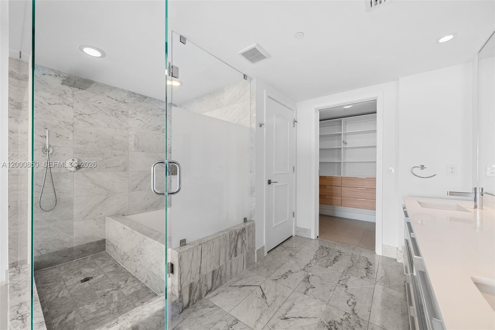 3131 NE 7th Ave # 3306