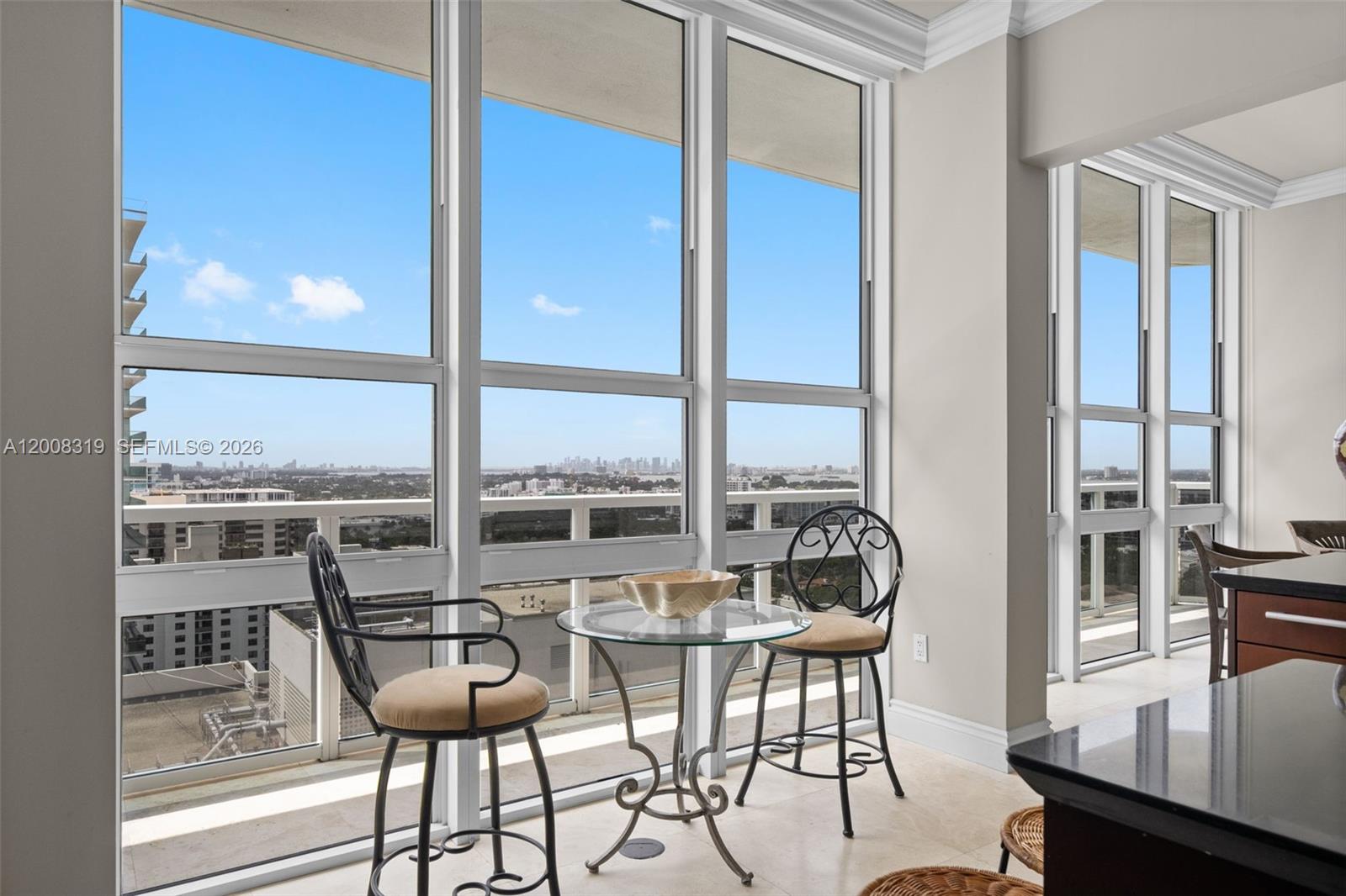 10225 Collins Ave # 2004