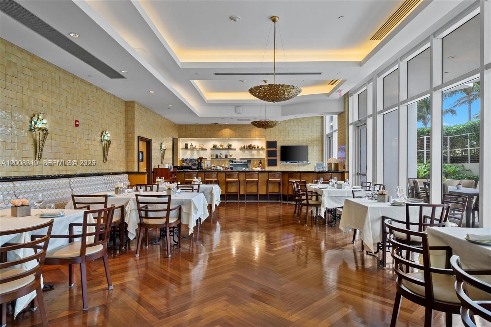 10225 Collins Ave # 2004