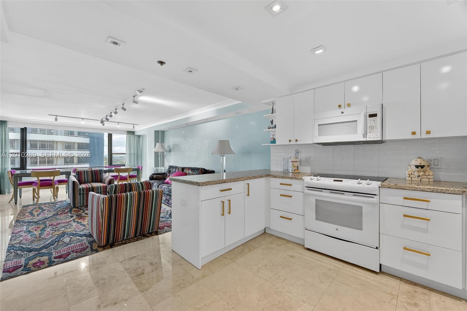 5225 Collins Ave # 1519