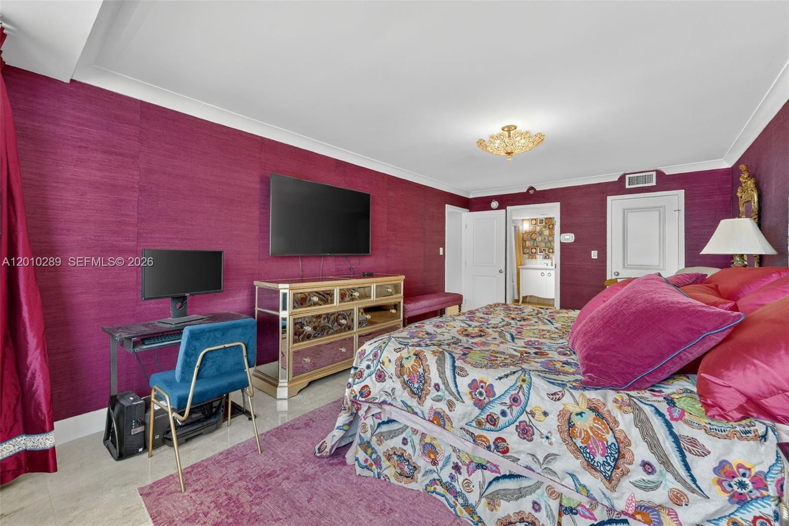 5225 Collins Ave # 1519
