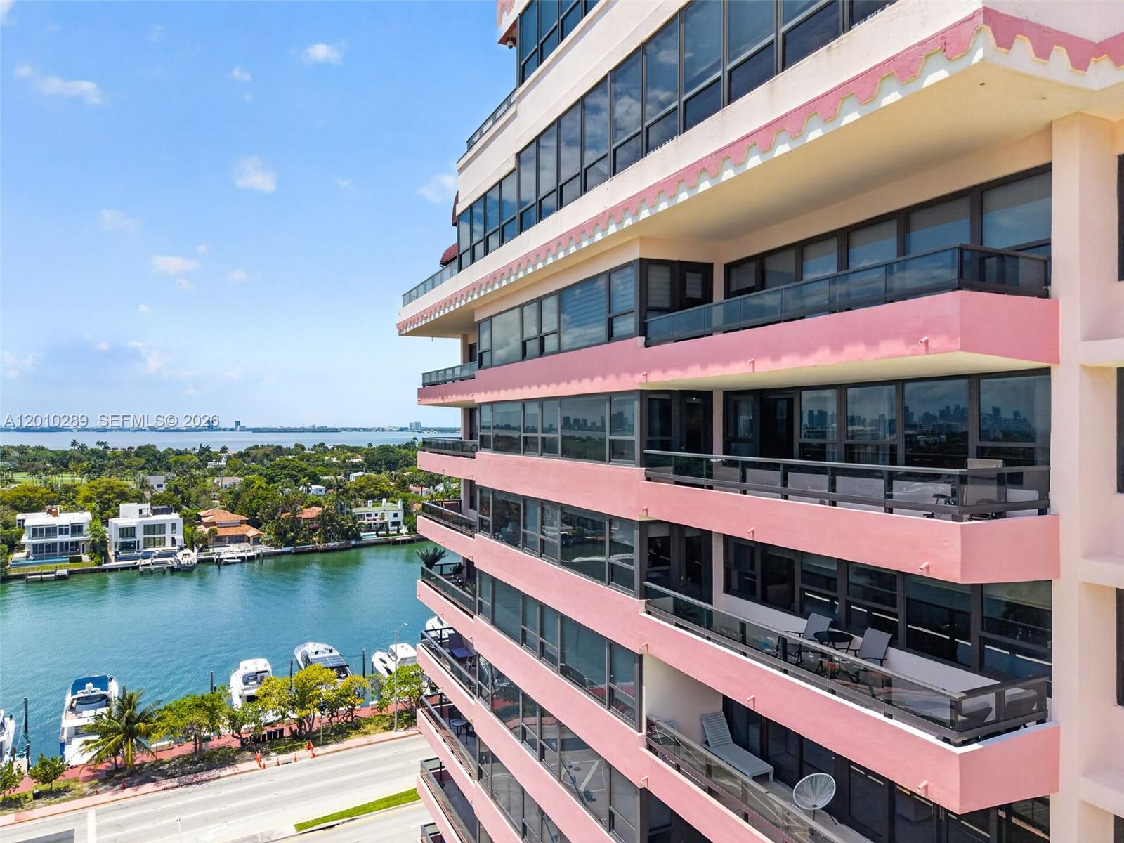 5225 Collins Ave # 1519