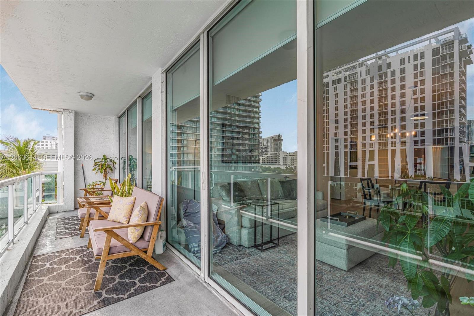 500 NE 29th St # 706