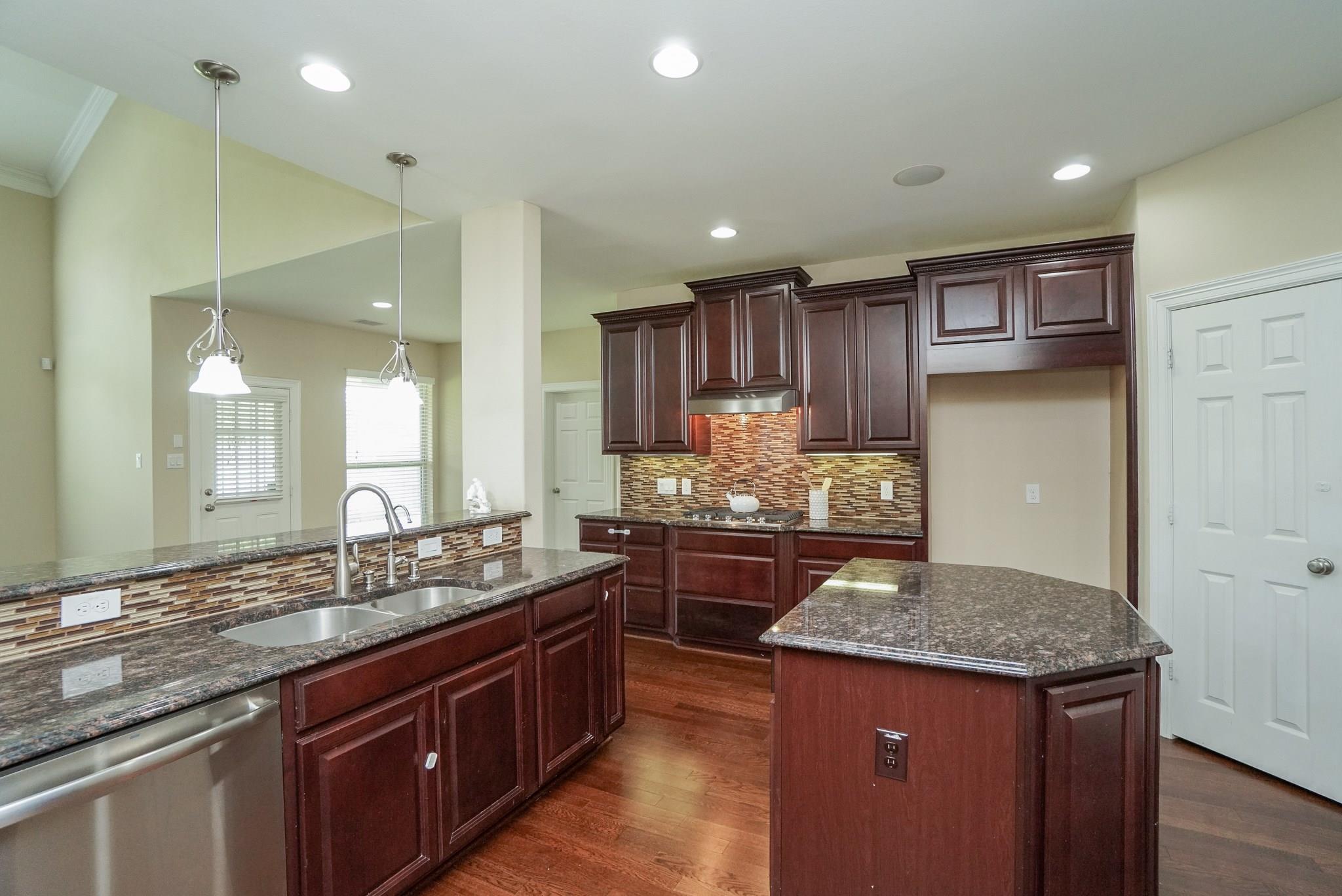 3434 Norwich Gardens Lane
