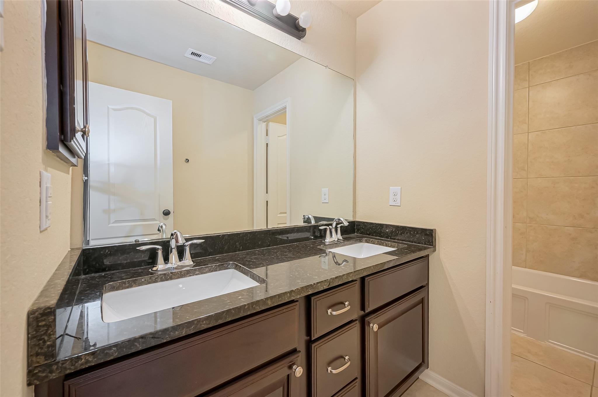 19330 N Cottonwood Green Lane