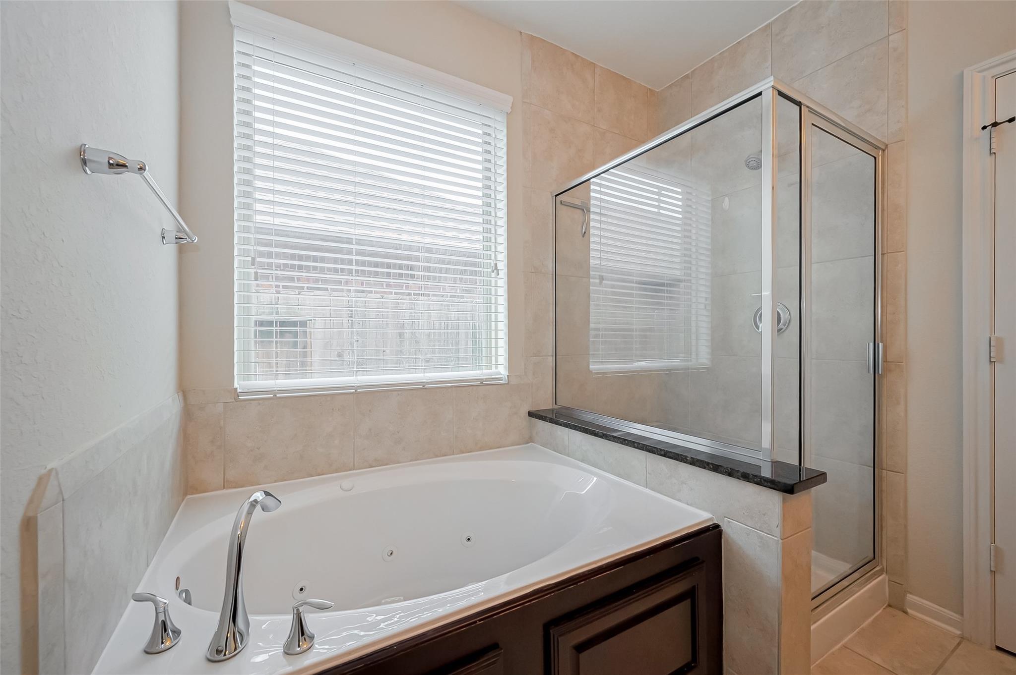 19330 N Cottonwood Green Lane