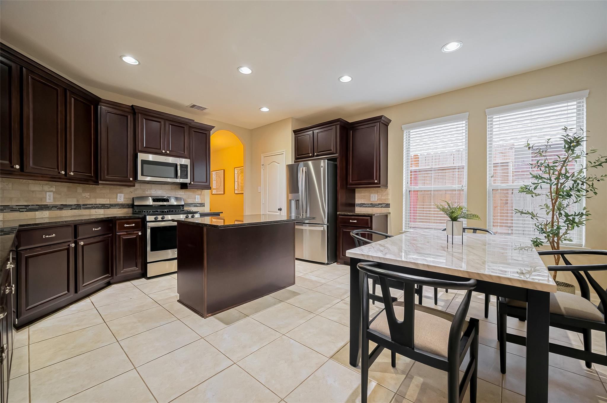 19330 N Cottonwood Green Lane