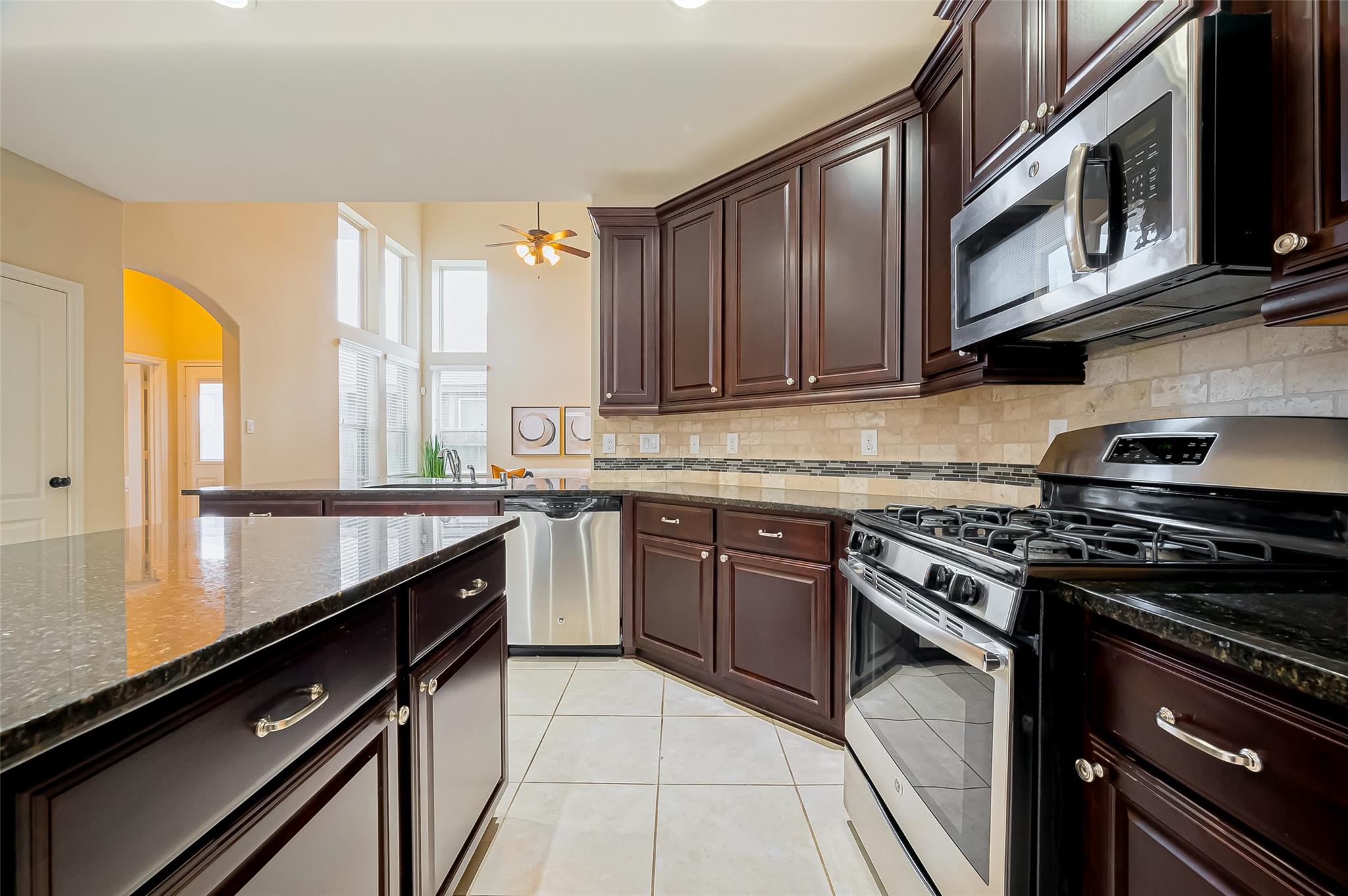 19330 N Cottonwood Green Lane