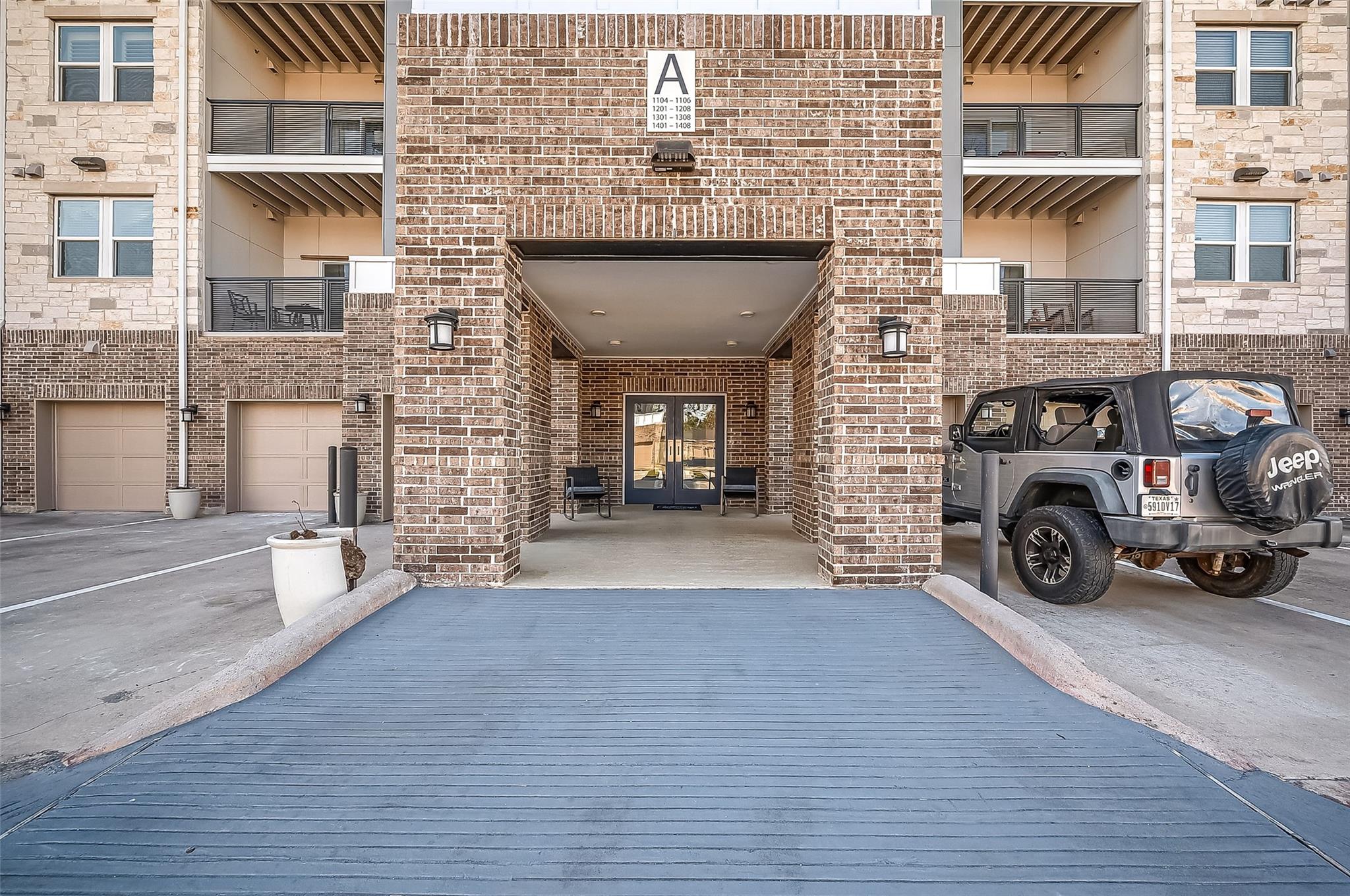 6804 Westview Drive # 1402