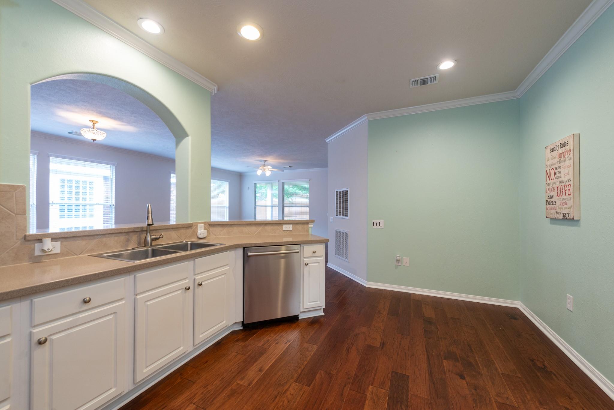 5306 Thorngate Court