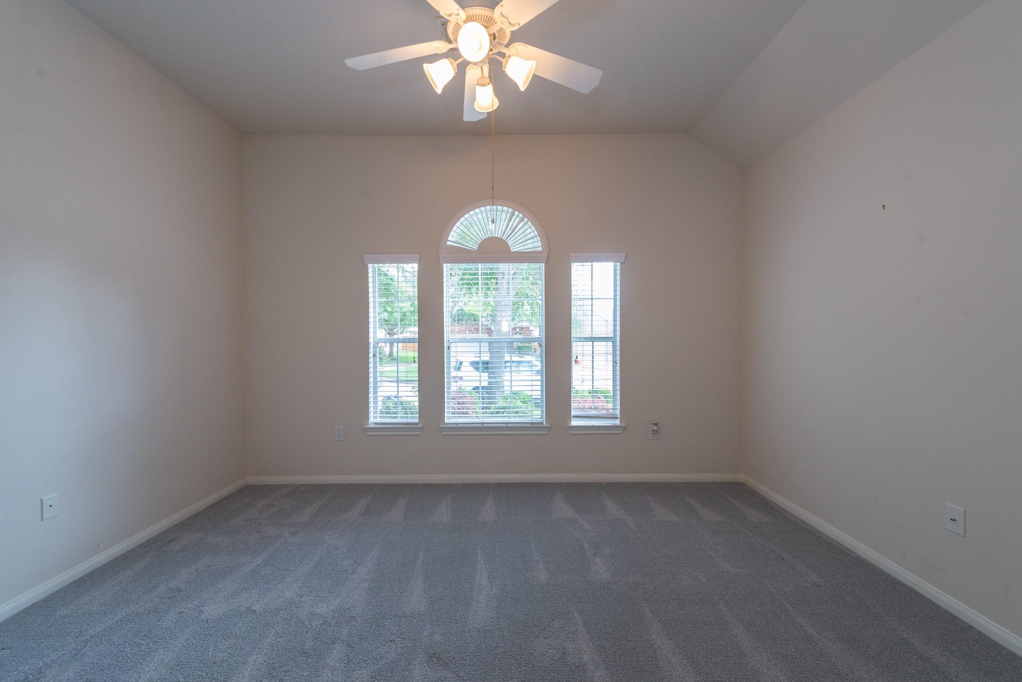 5306 Thorngate Court