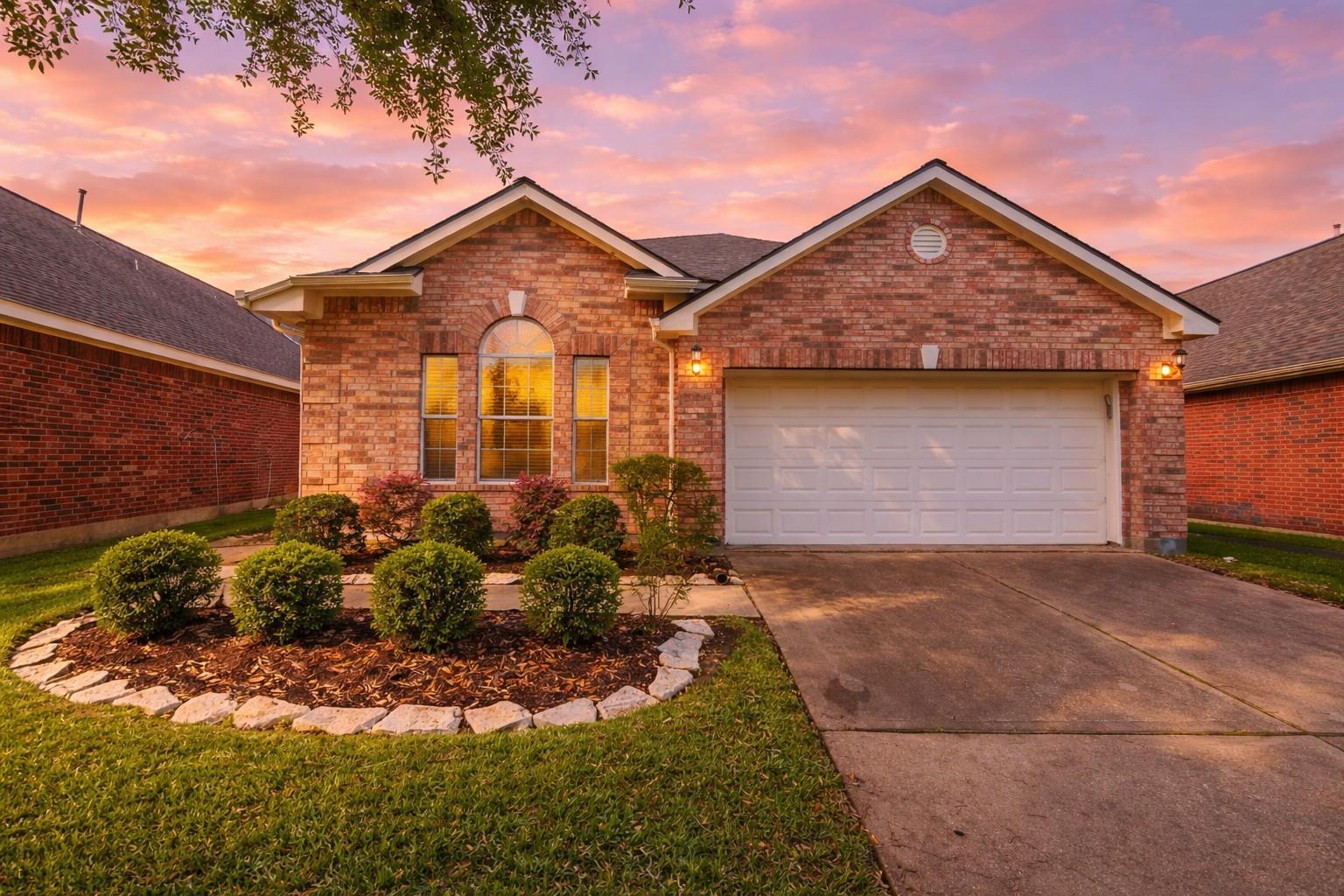 5306 Thorngate Court