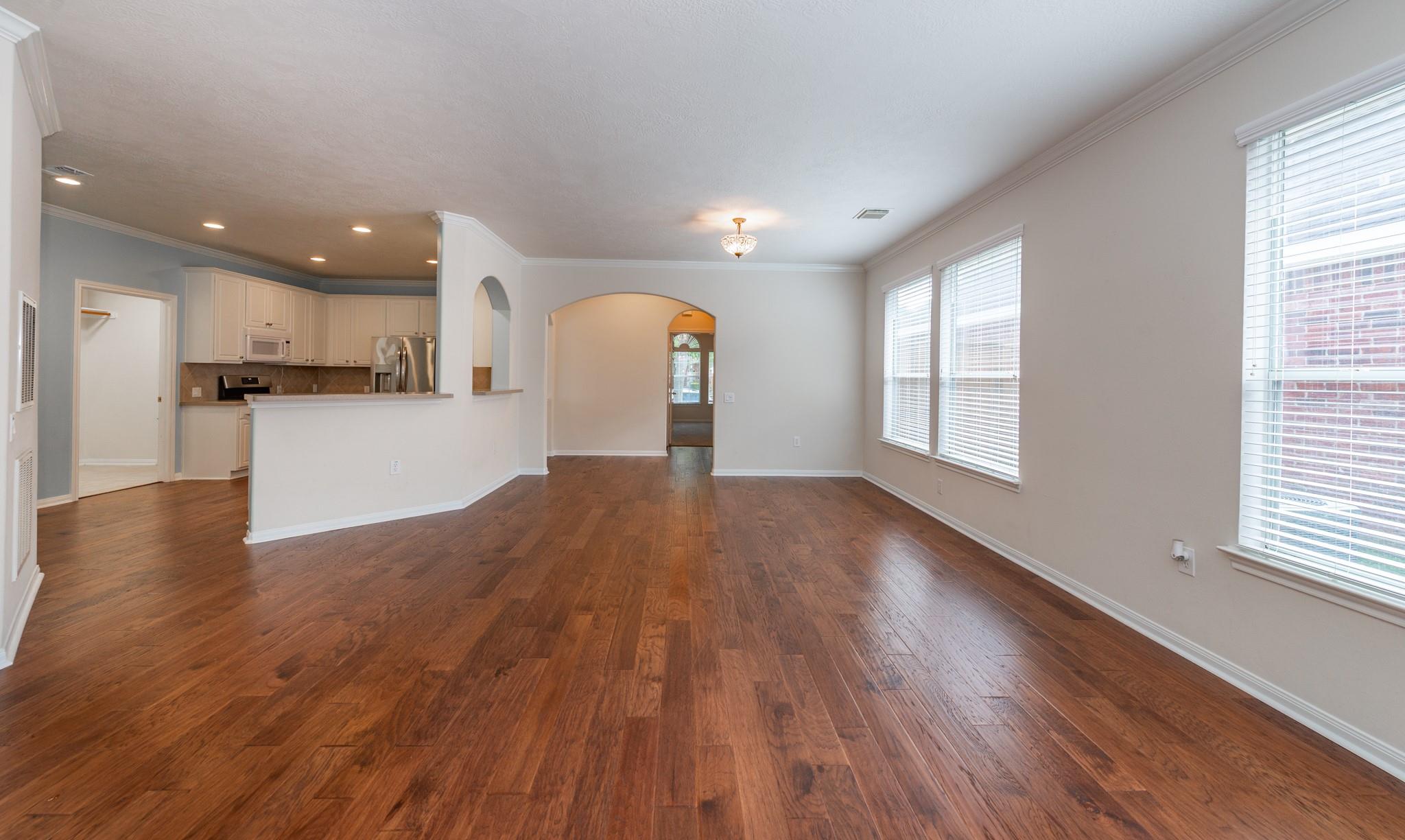 5306 Thorngate Court