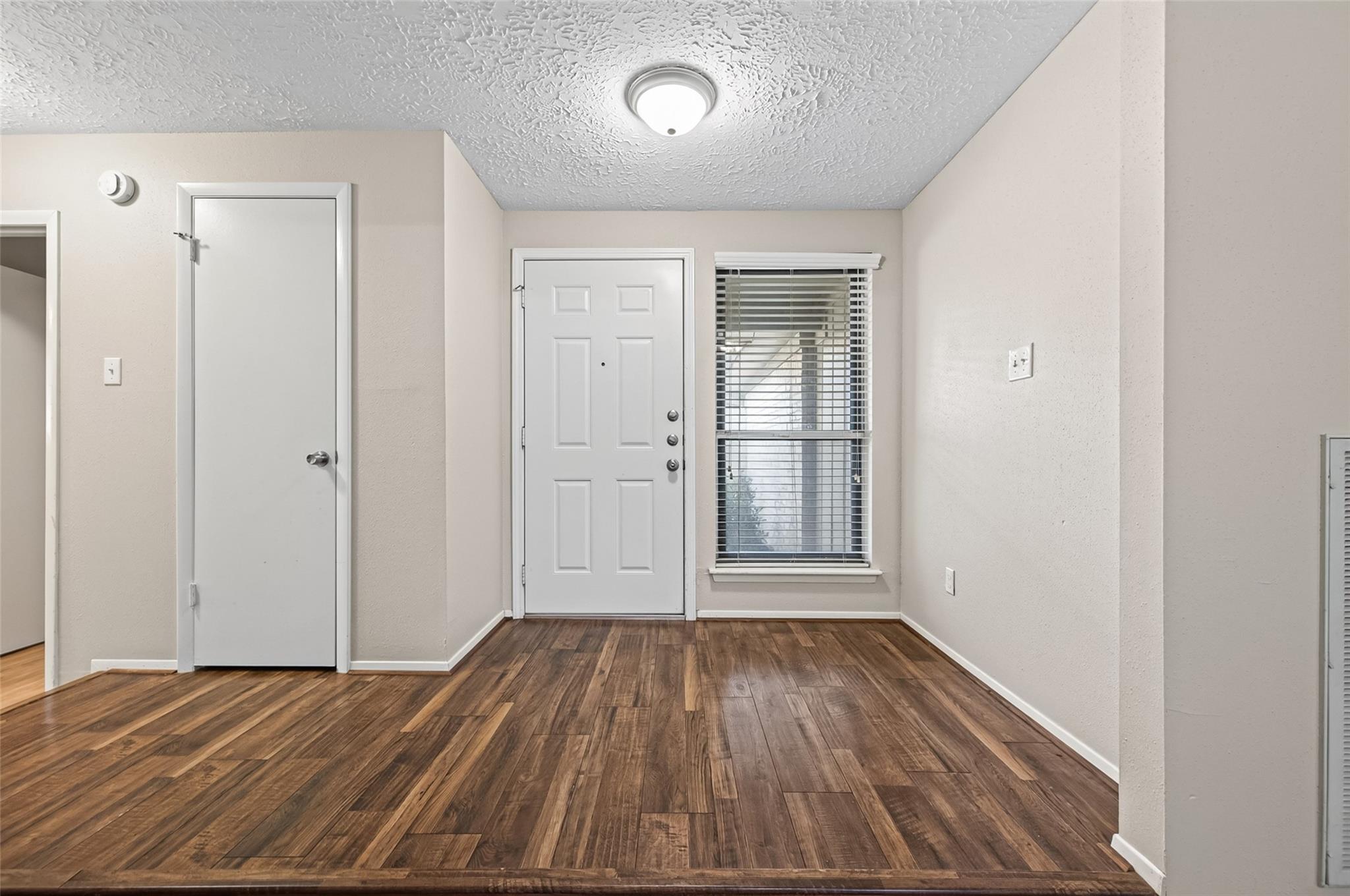 5346 King Richard Drive