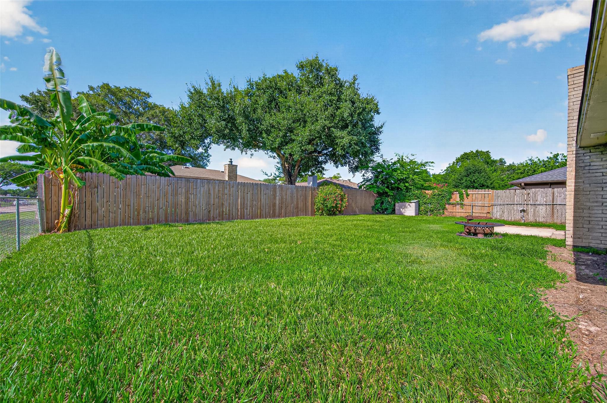 5346 King Richard Drive