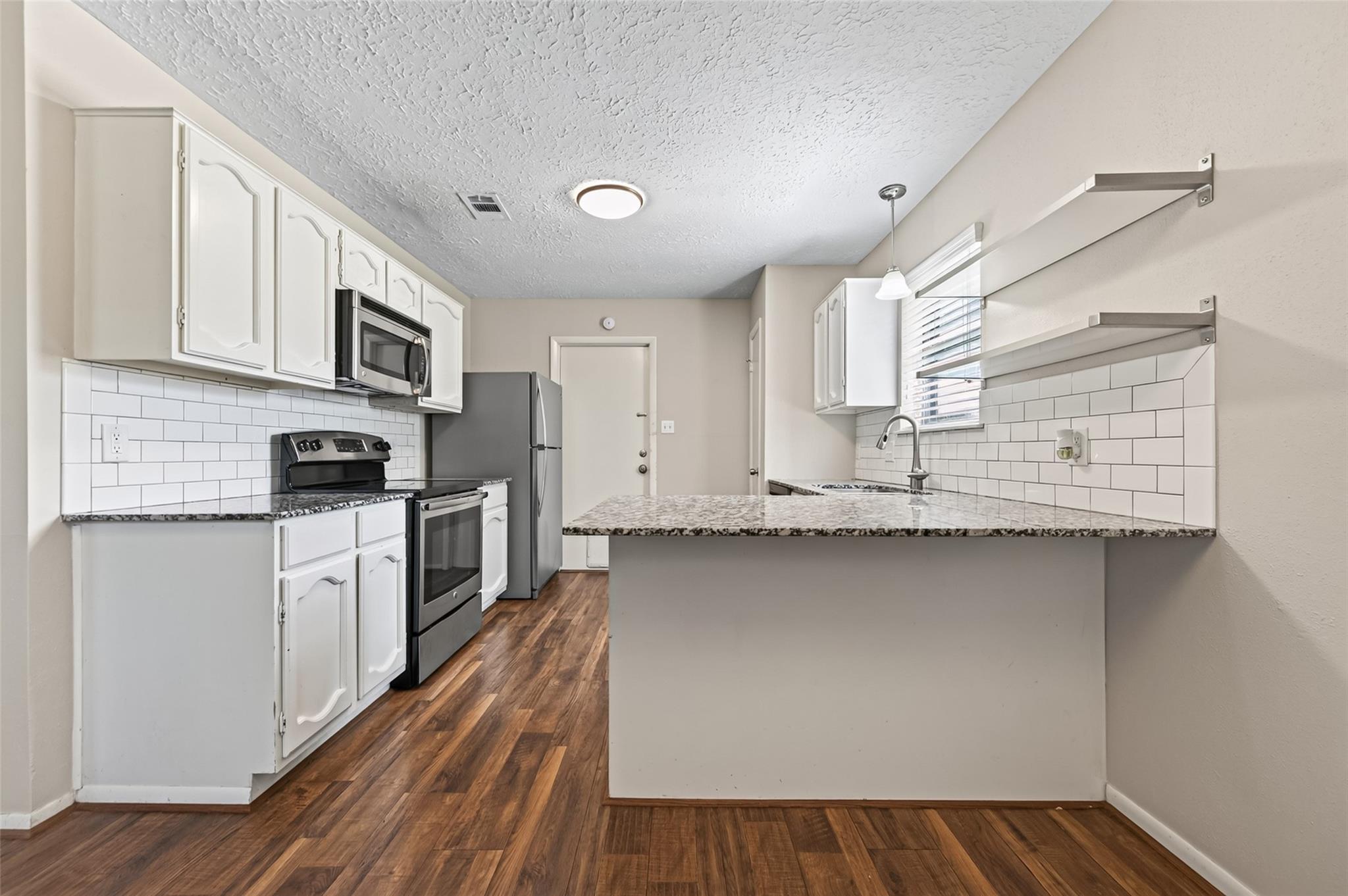 5346 King Richard Drive
