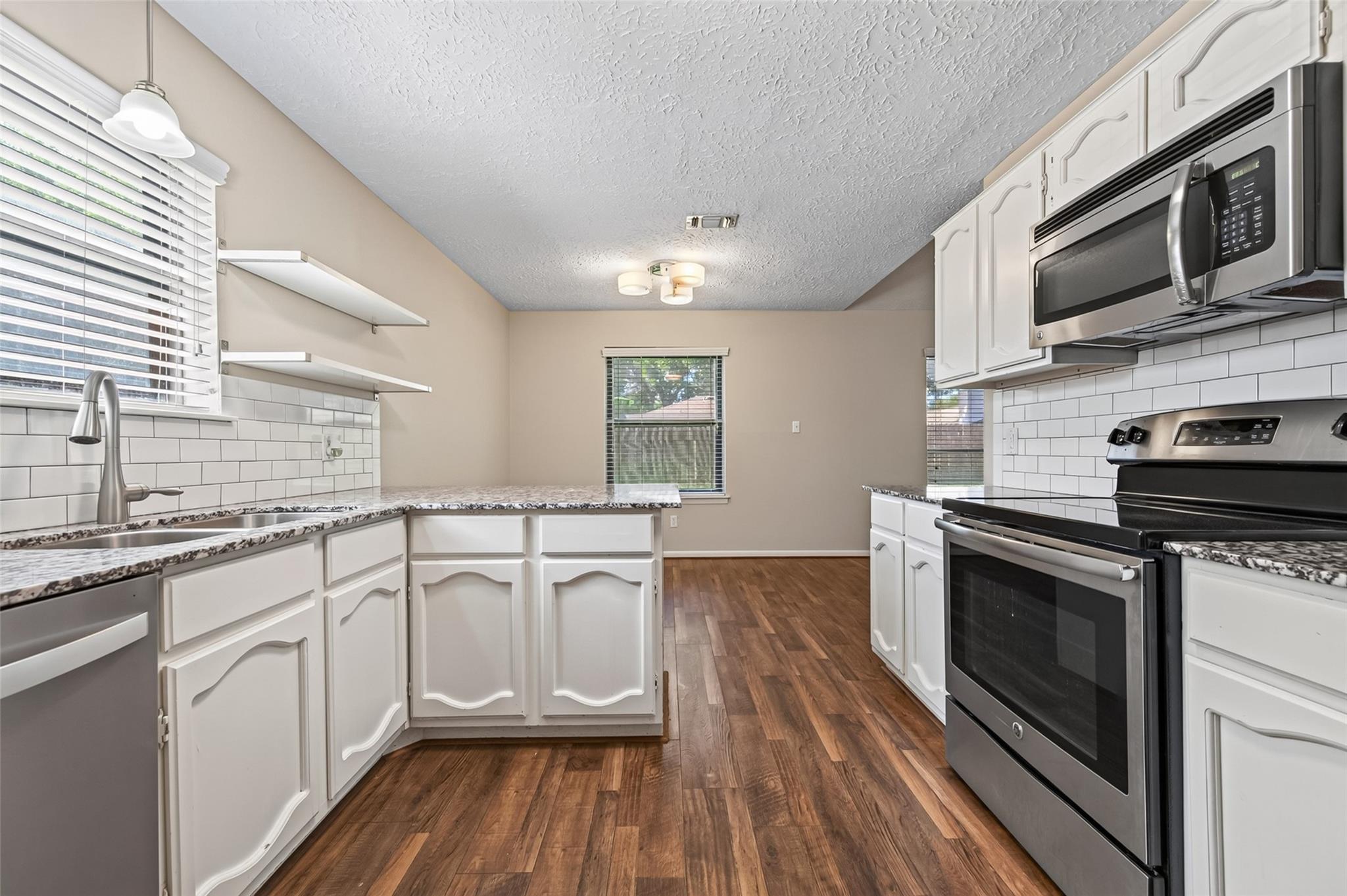 5346 King Richard Drive