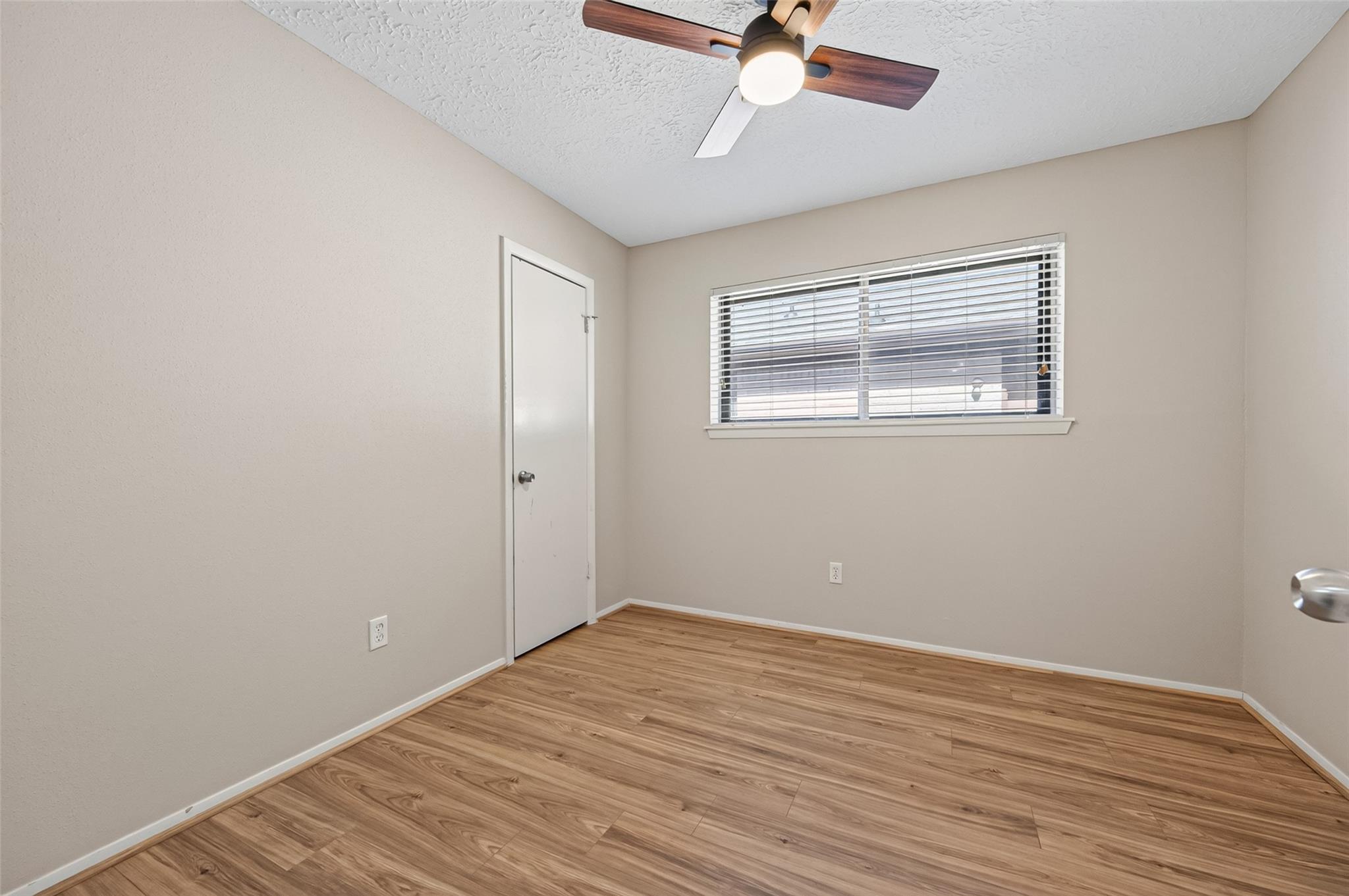 5346 King Richard Drive