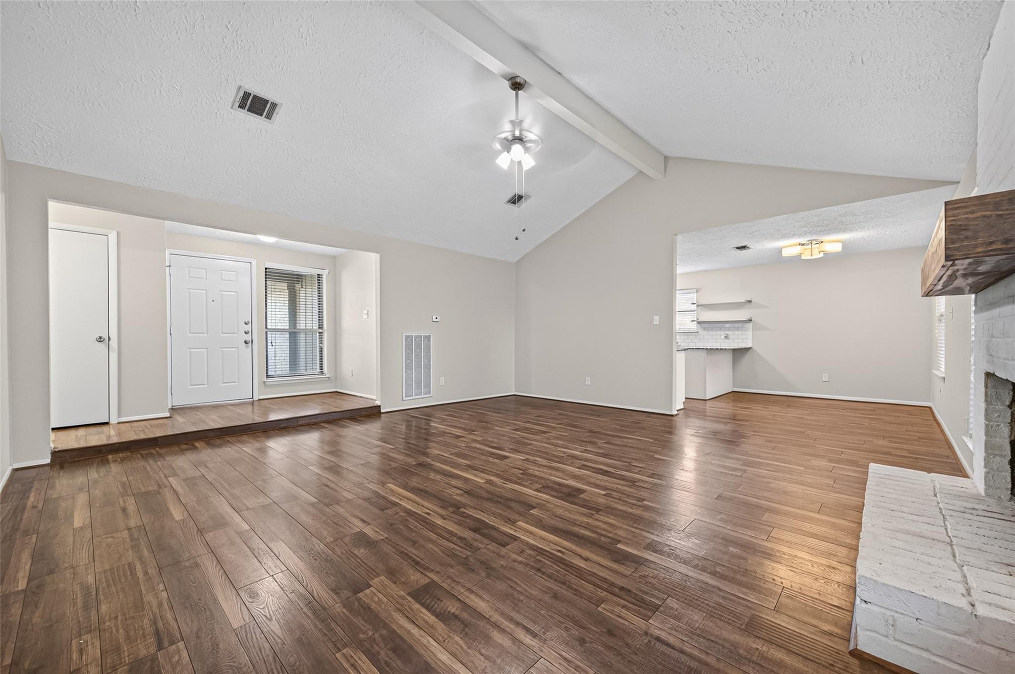 5346 King Richard Drive