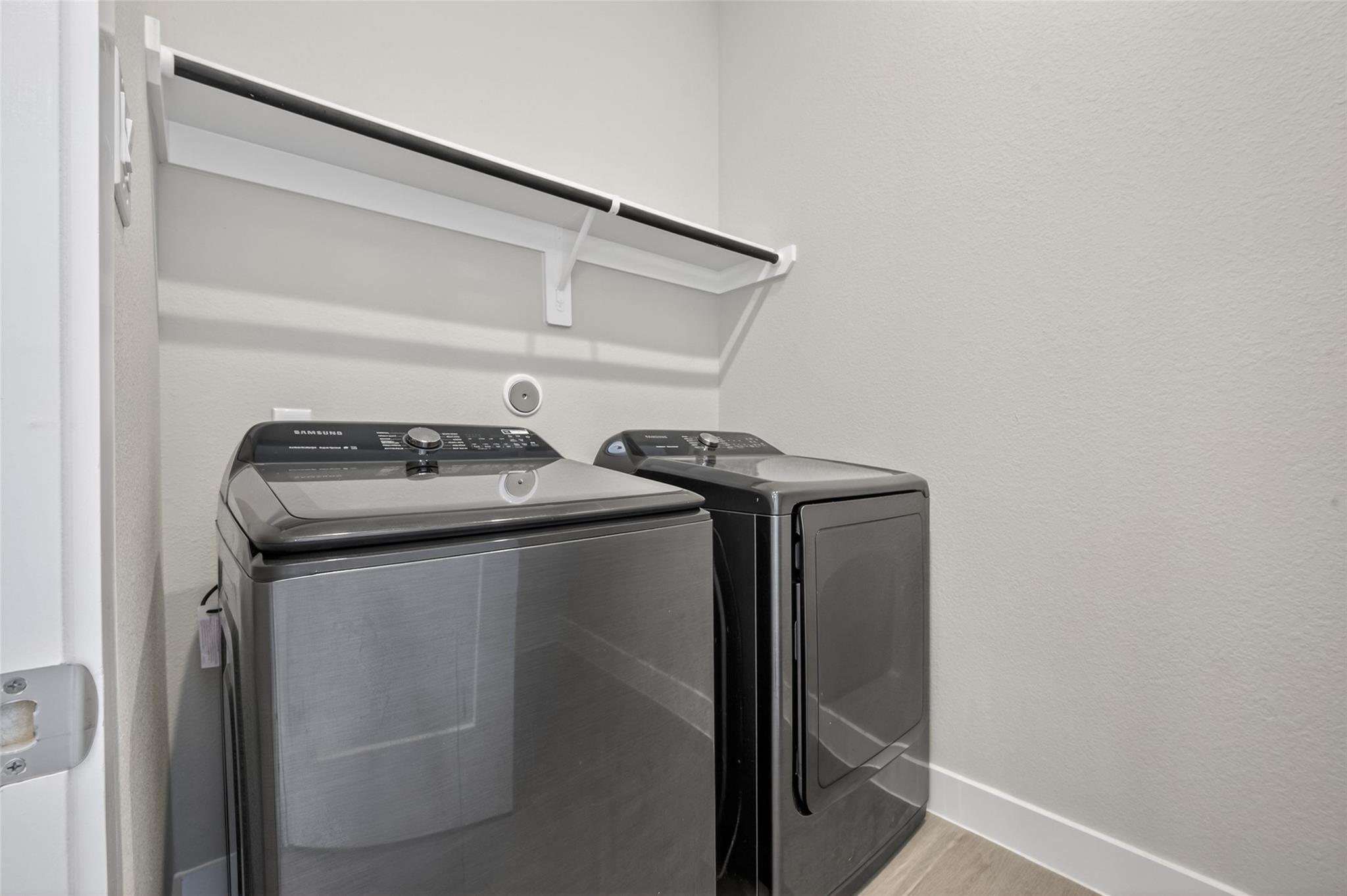 7219 Bayberry Crescent Lane