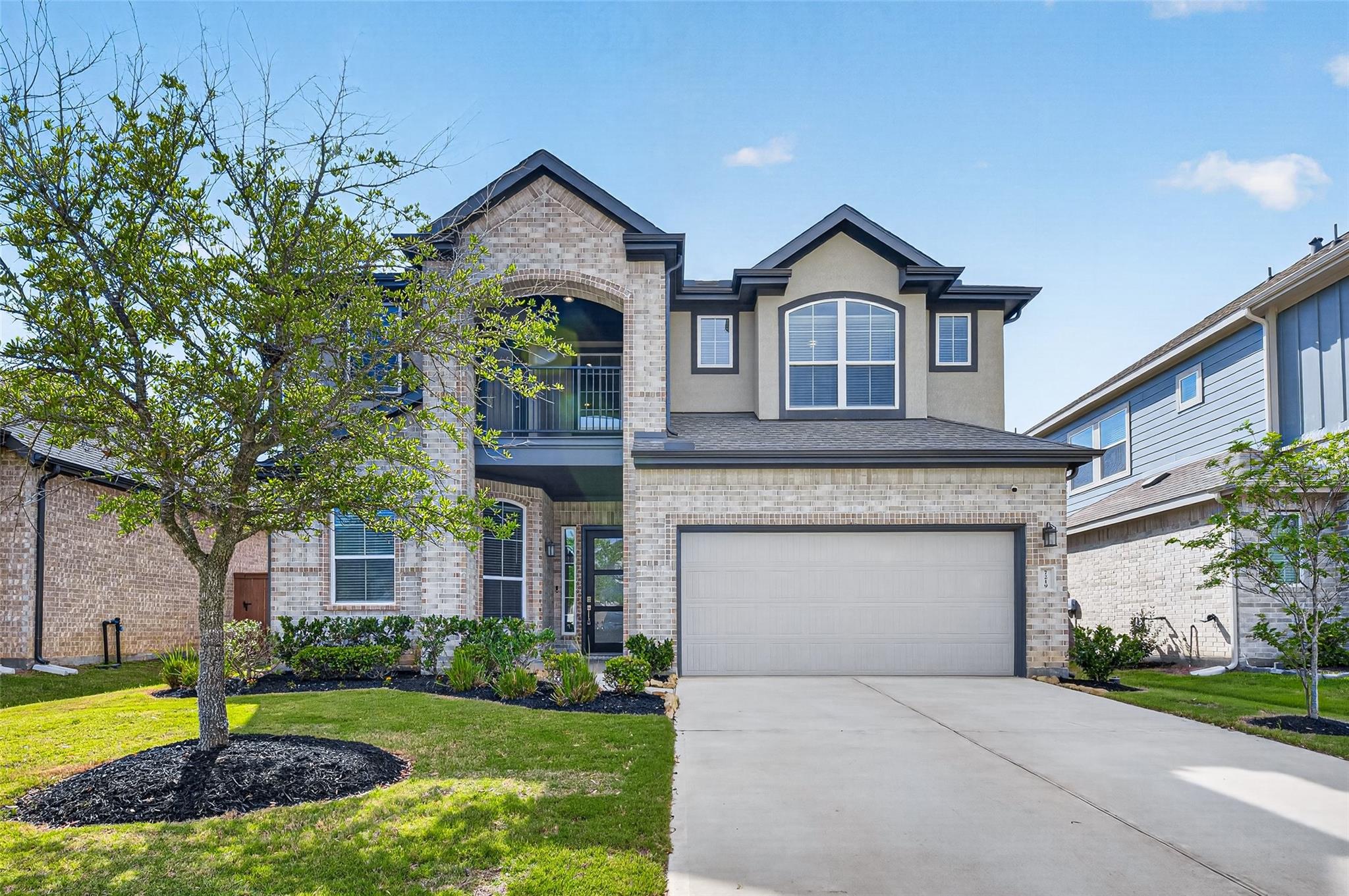 7219 Bayberry Crescent Lane