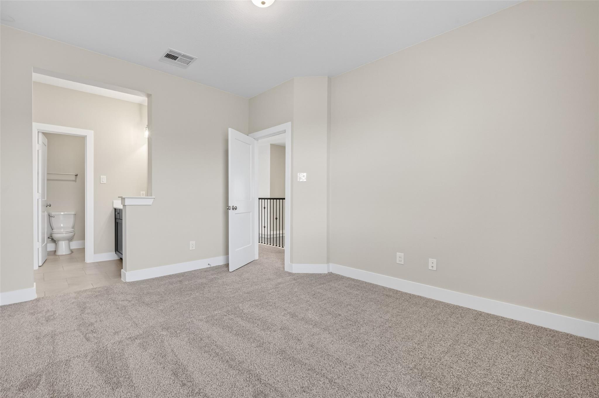 7219 Bayberry Crescent Lane