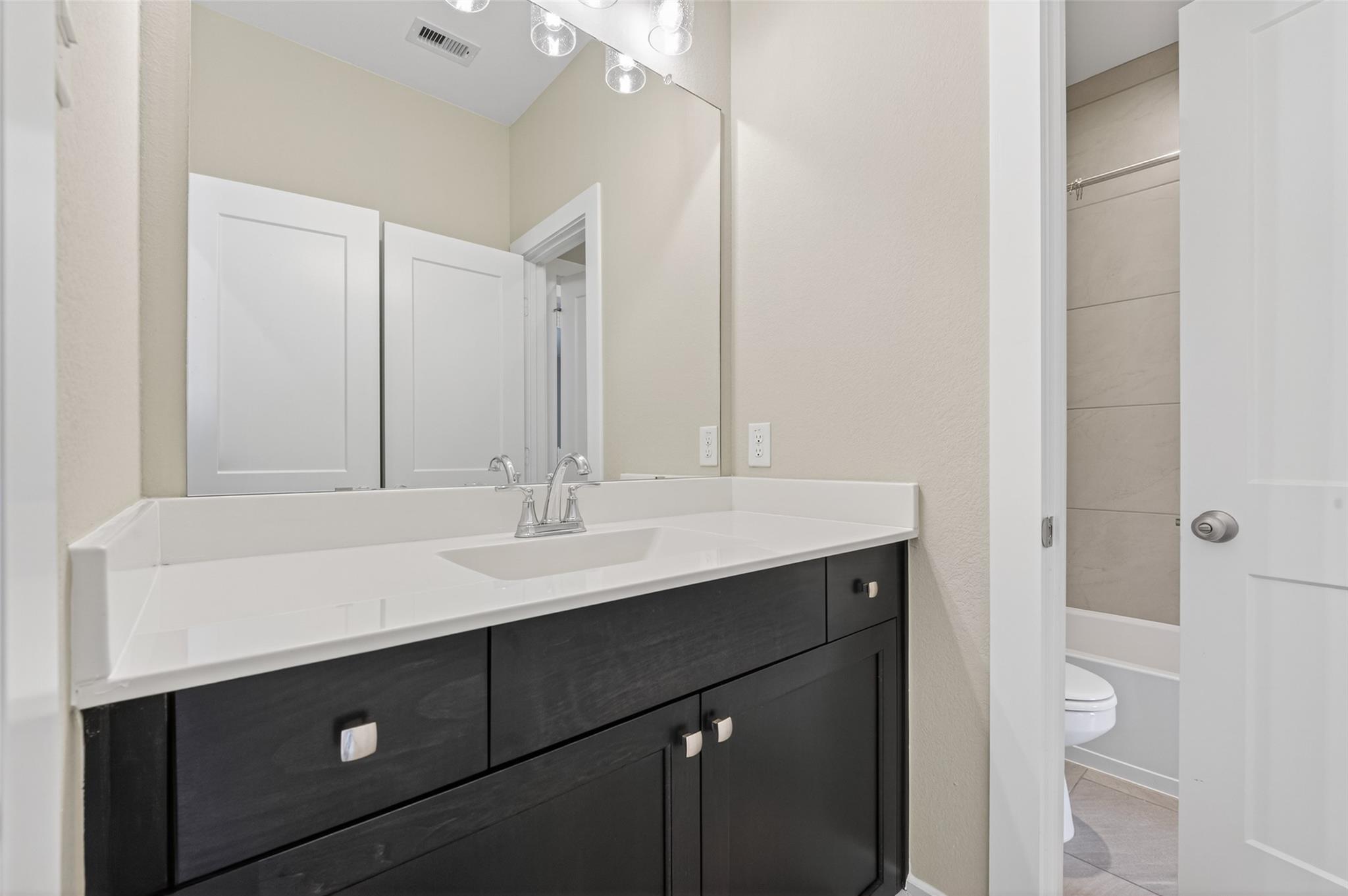 7219 Bayberry Crescent Lane