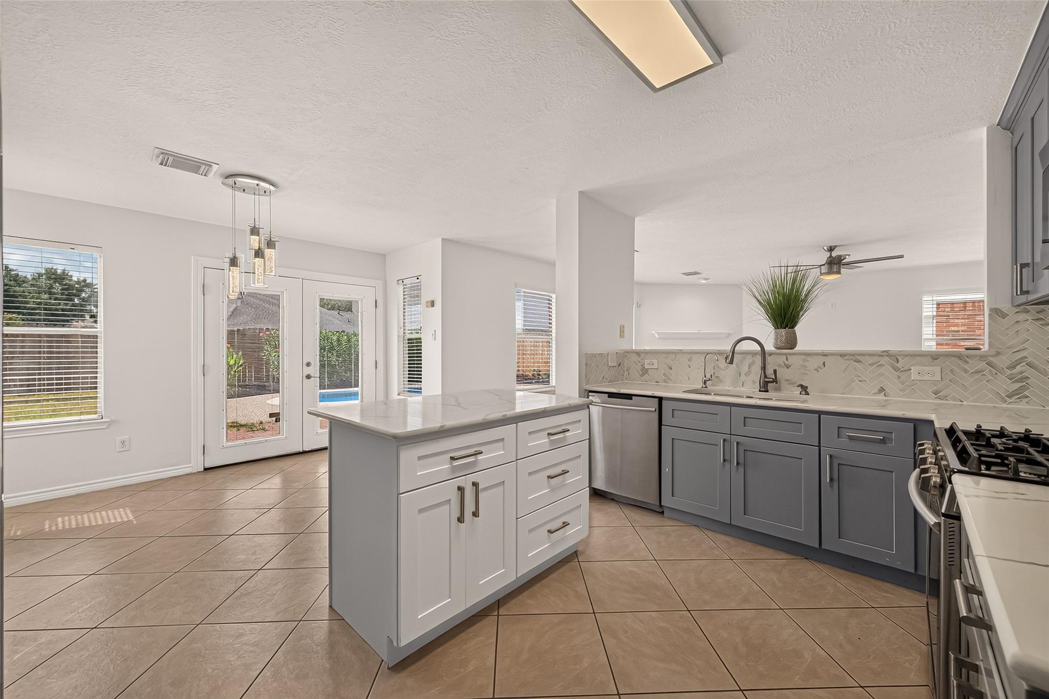 3111 Lantern Bay Lane