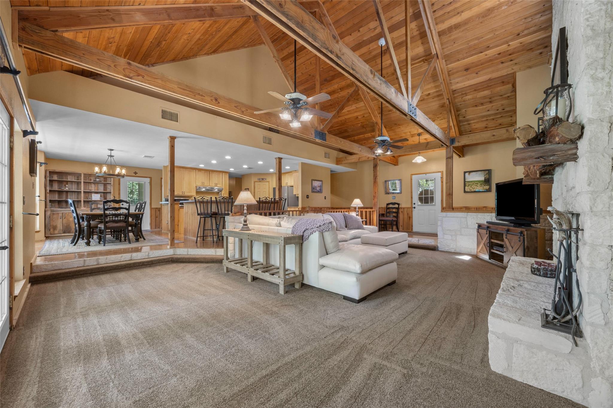 107 Draper Lane