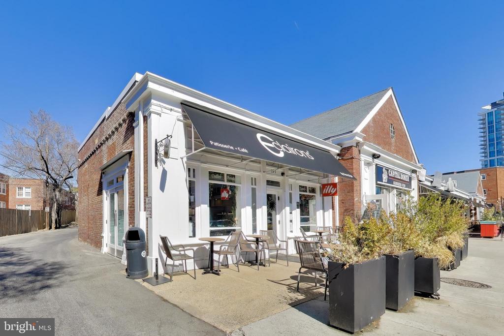 1881 N NASH STREET N Unit: 1403