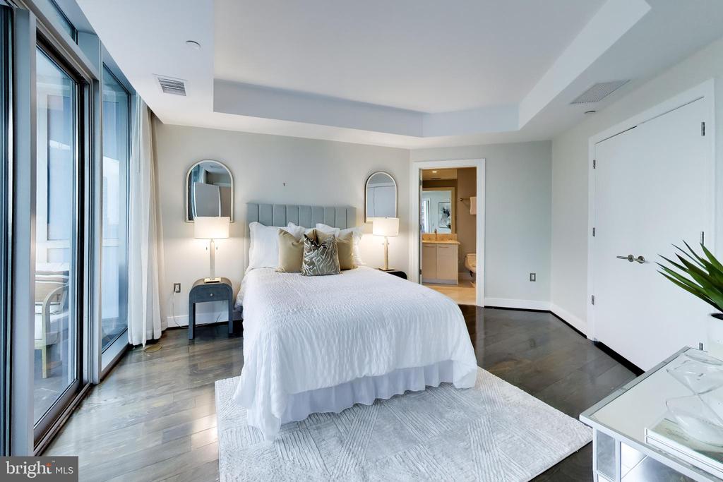1881 N NASH STREET N Unit: 1403