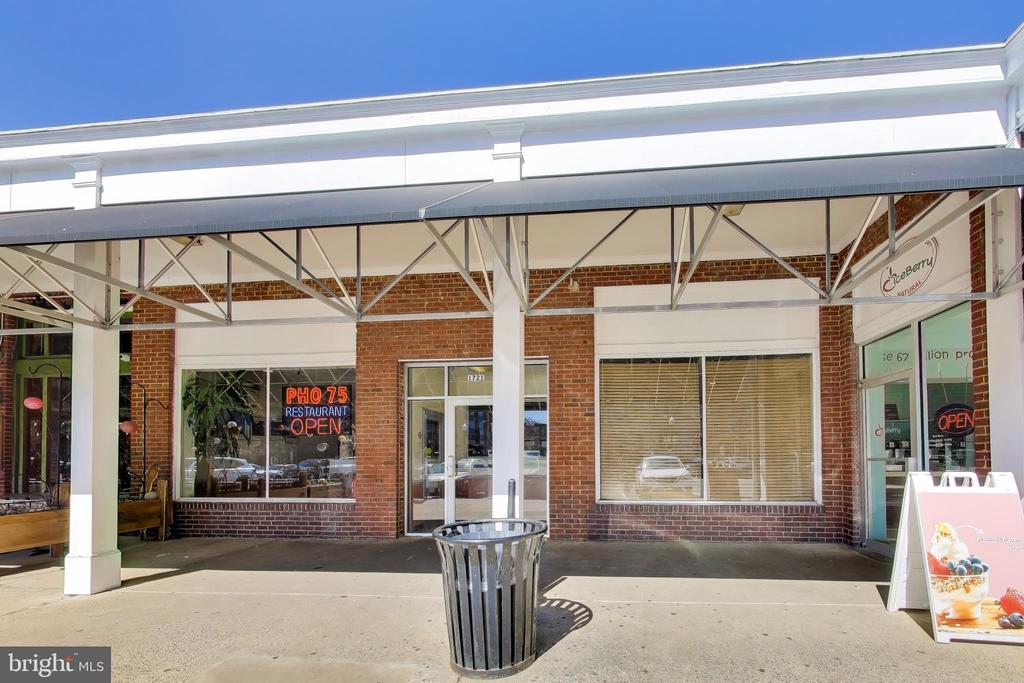 1881 N NASH STREET N Unit: 1403
