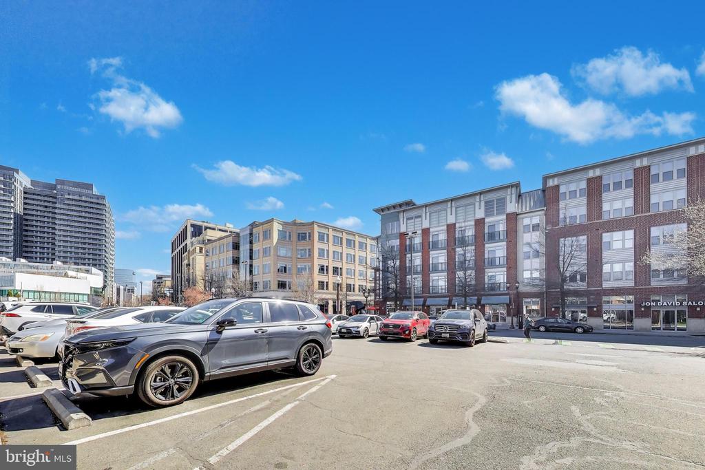 1881 N NASH STREET N Unit: 1403