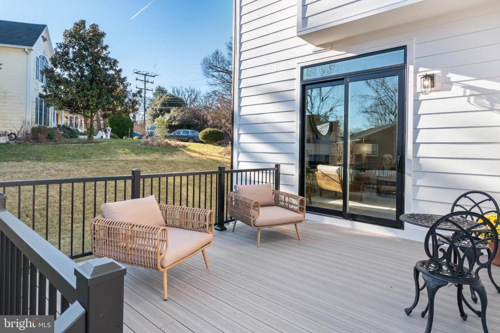500 MALCOLM ROAD NW