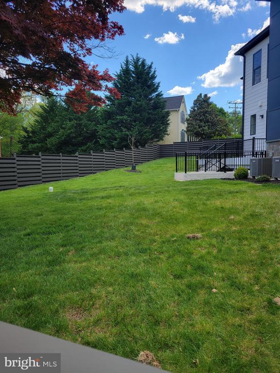 500 MALCOLM ROAD NW