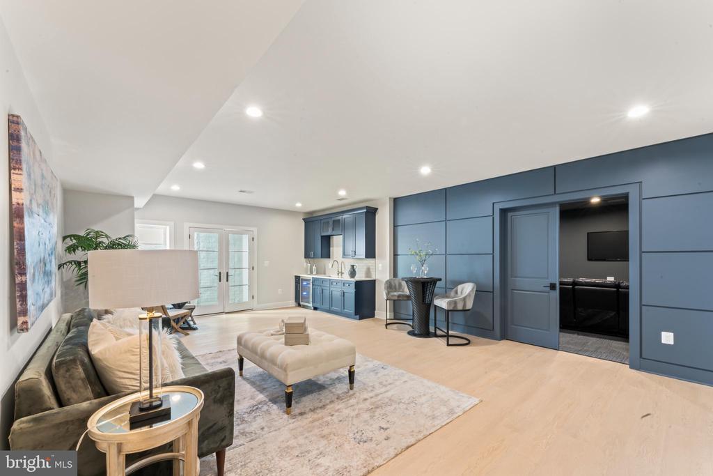 500 MALCOLM ROAD NW