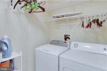 1587 LEEDS CASTLE DR #102,FAIRFAX Unit: 102