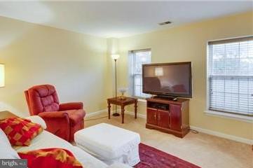 1587 LEEDS CASTLE DR #102,FAIRFAX Unit: 102