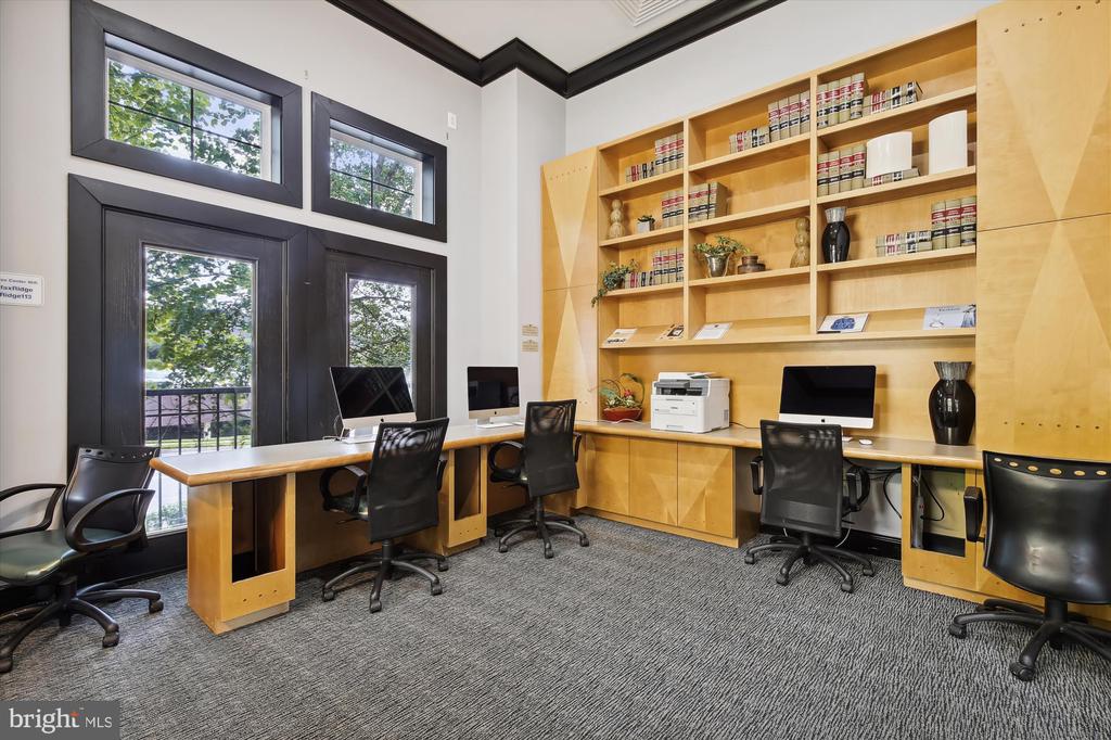 11350 ARISTOTLE DRIVE Unit: 7-202