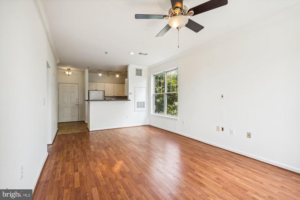 11350 ARISTOTLE DRIVE Unit: 7-202