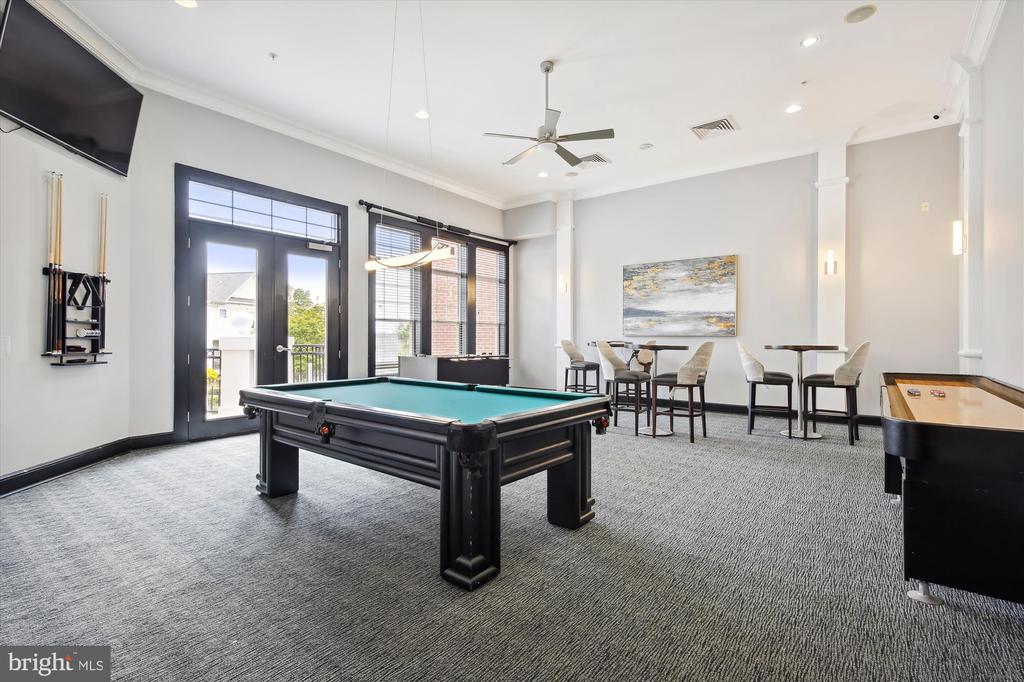 11350 ARISTOTLE DRIVE Unit: 7-202