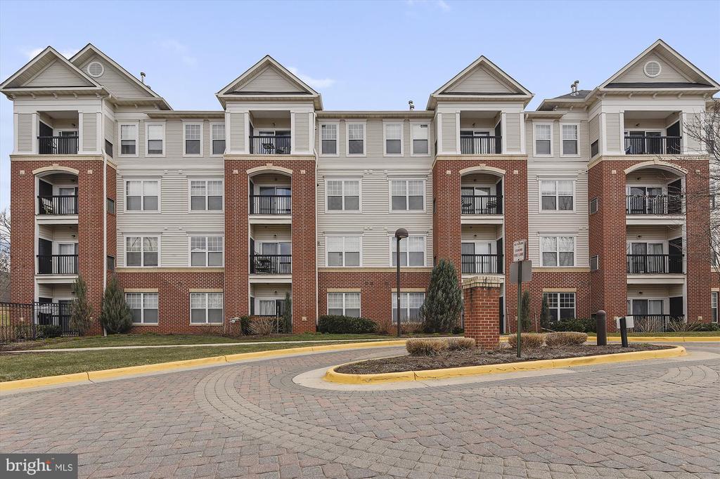 11350 ARISTOTLE DRIVE Unit: 7-202