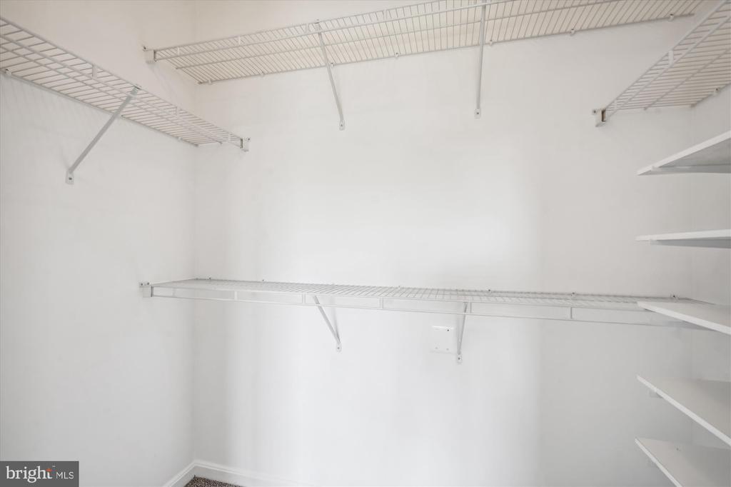 11350 ARISTOTLE DRIVE Unit: 7-202