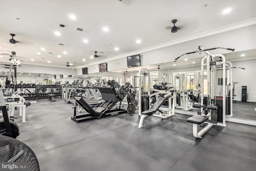11350 ARISTOTLE DRIVE Unit: 7-202