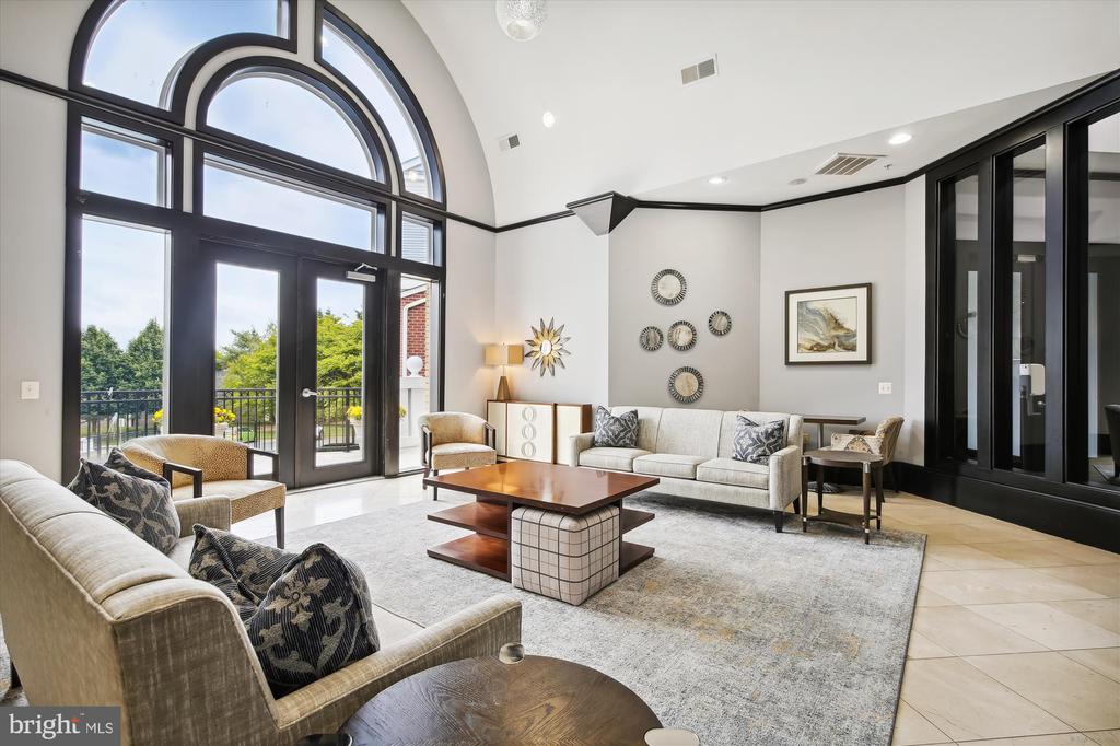 11350 ARISTOTLE DRIVE Unit: 7-202