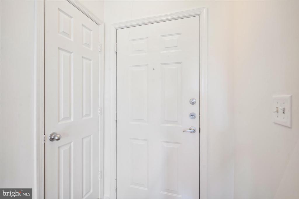 11350 ARISTOTLE DRIVE Unit: 7-202